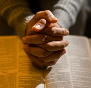 Calendar ortodox pentru ziua de 21 septembrie 2025: Sfântul pomenit azi a crezut că se poate ascunde de Dumnezeu! Rugăciunea rostită de toți părinții